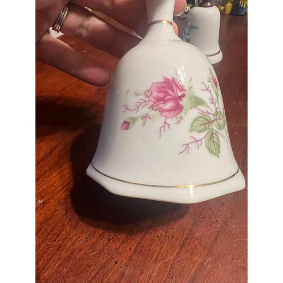 Vintage Porcelain Bell with Pink Roses and Gold Trim Retro Flower Floral Nature - Picture 3 of 7
